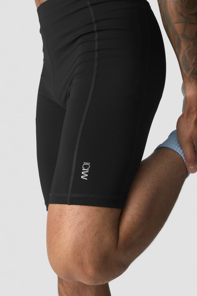 ICIW Essential Cardio Bikers Black