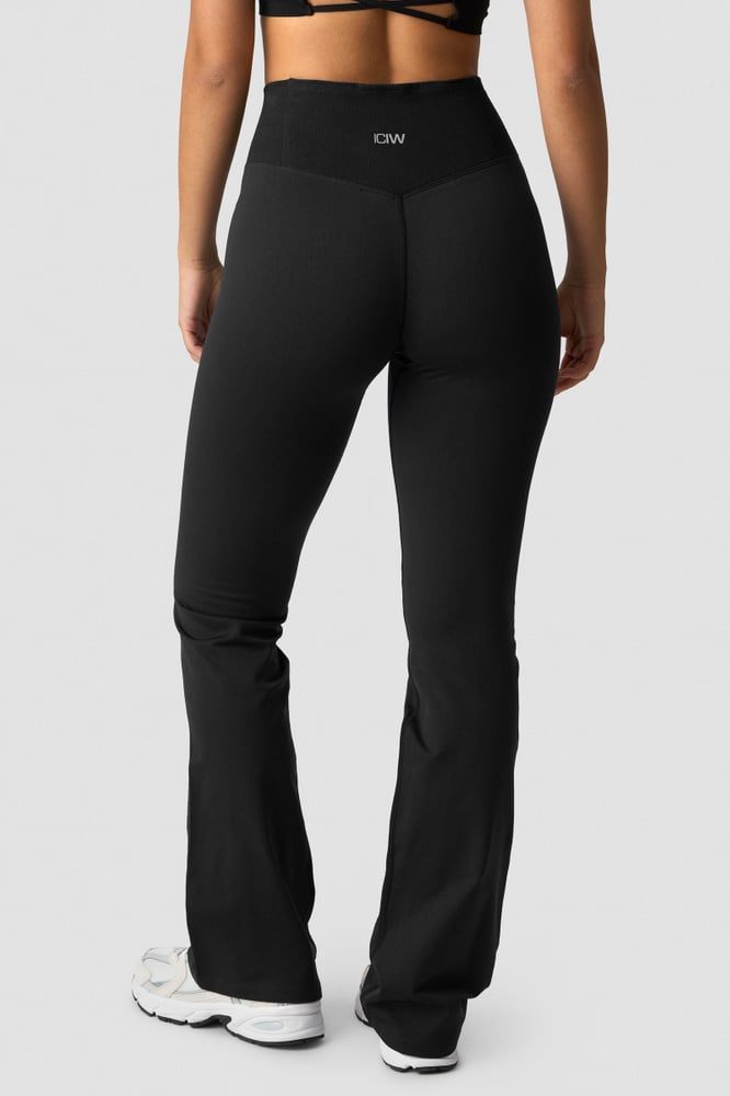 ICIW Define Thermal Seamless Flared Tights Black