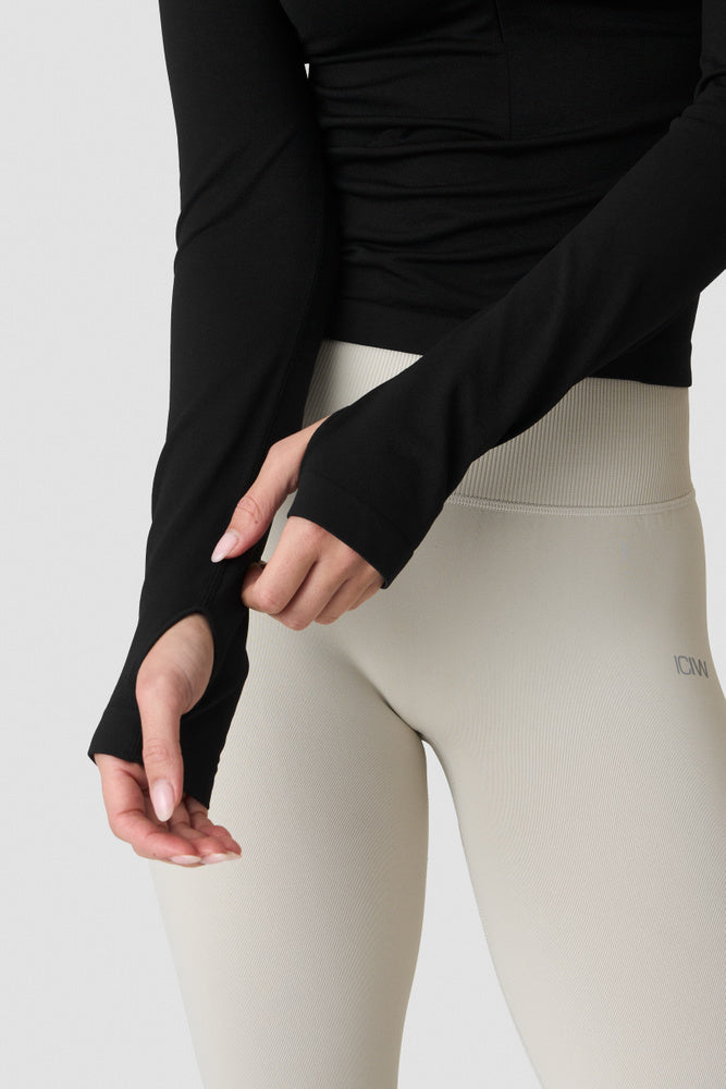 ICIW Define Seamless Invisible 1/2 Zip LS Black