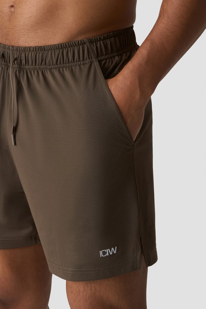 ICIW Stride Shorts Forest Brown