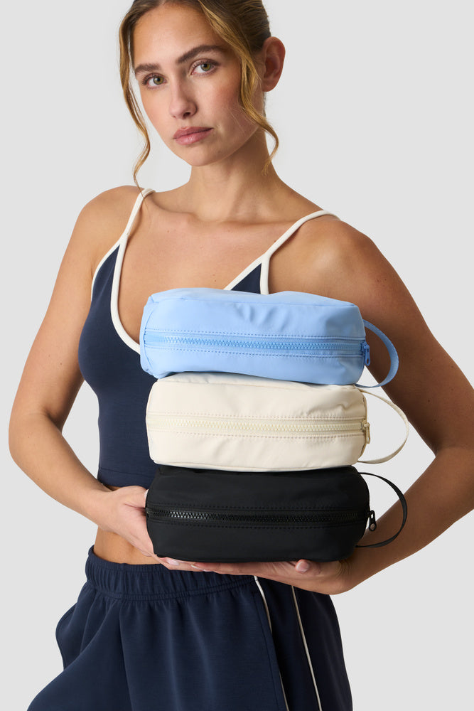 ICIW Toiletry Bag Black