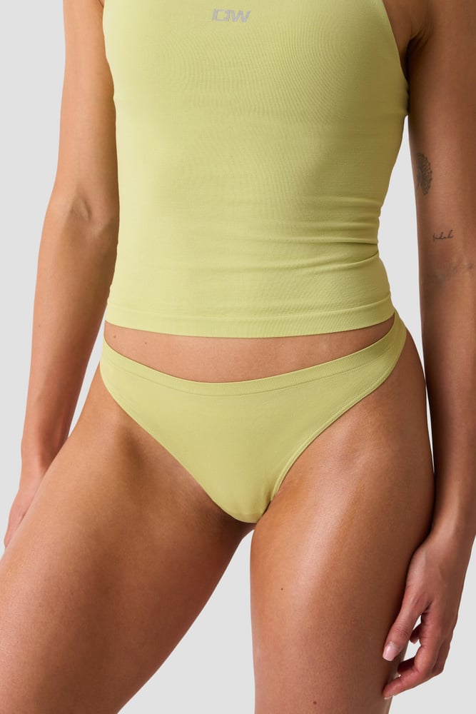 ICIW Smooth Seamless Strappy Thong 2-pack River Green