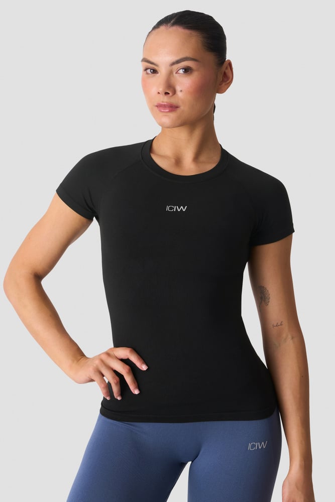 ICIW Smooth Seamless Tee W Black