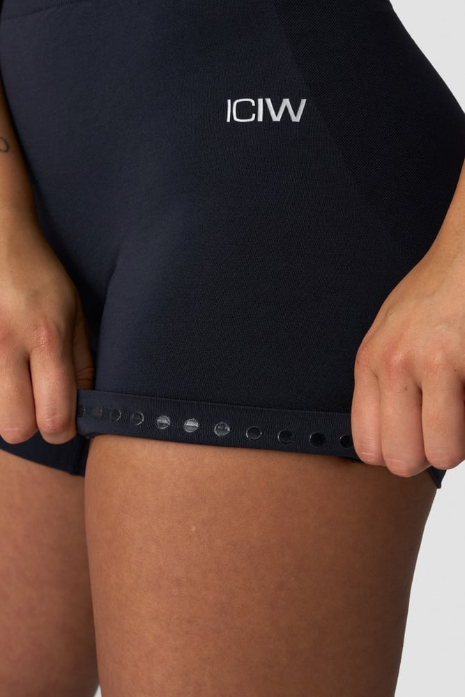 ICIW Smooth Seamless Shorts navy