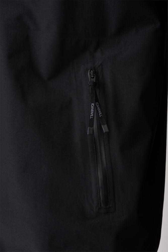 ICIW Essential Shell Jacket Black