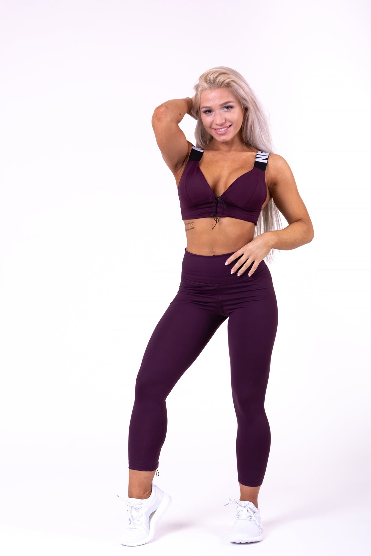 NEBBIA Lace-Up Sport Bra, burgundy