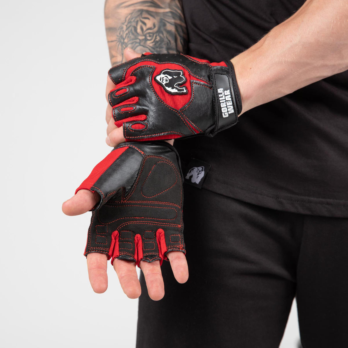 Gorilla Wear Mitchell Training Gloves, black/red