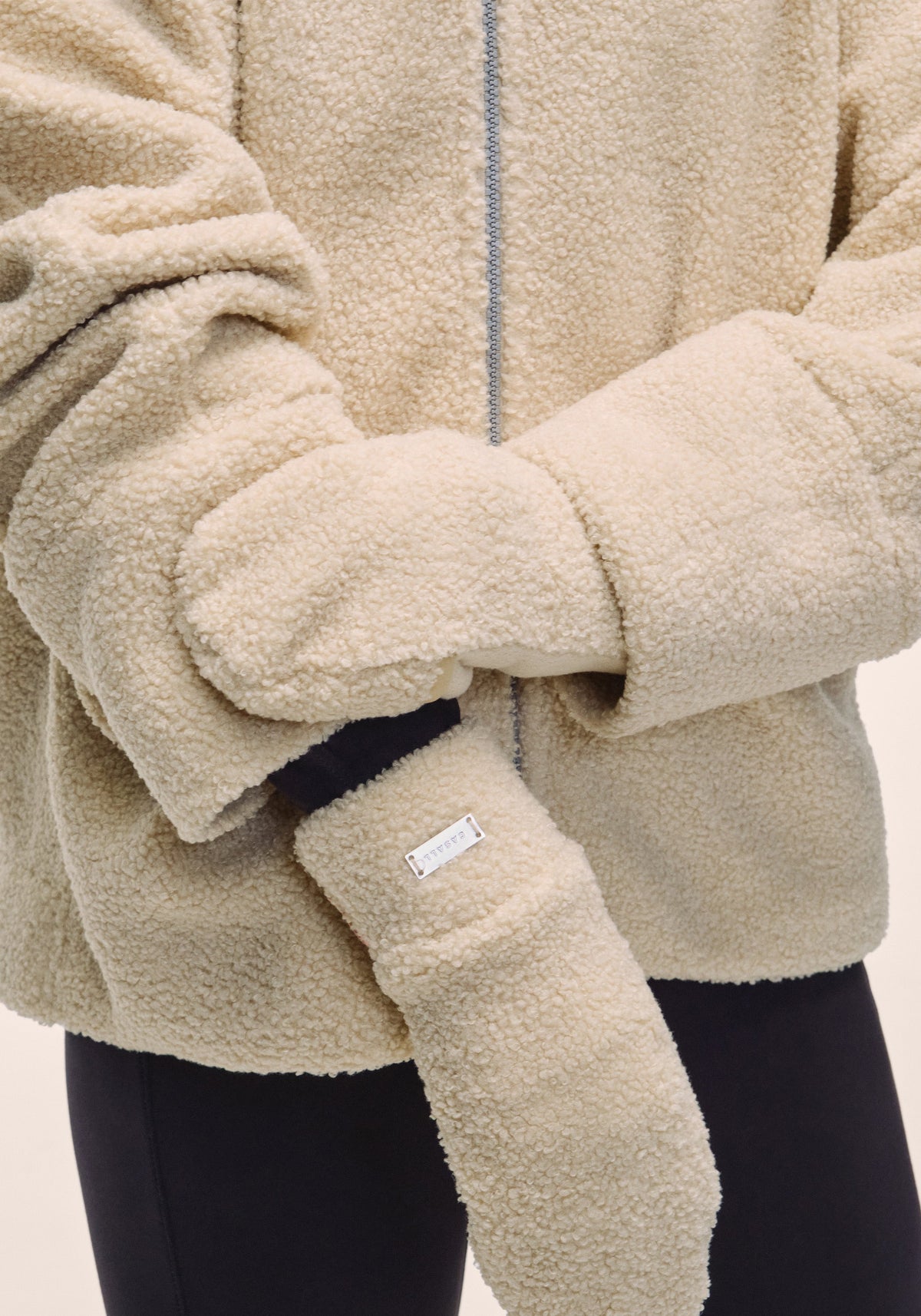 Casall Sherpa Short Zip Jacket