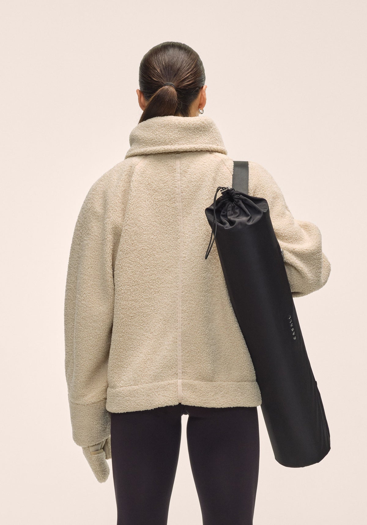 Casall Sherpa Short Zip Jacket