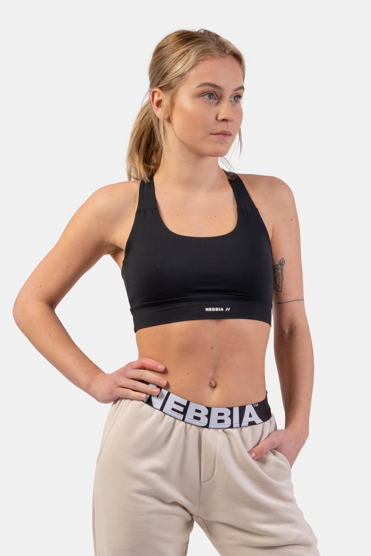 NEBBIA Active Sports Bra with medium impact, black