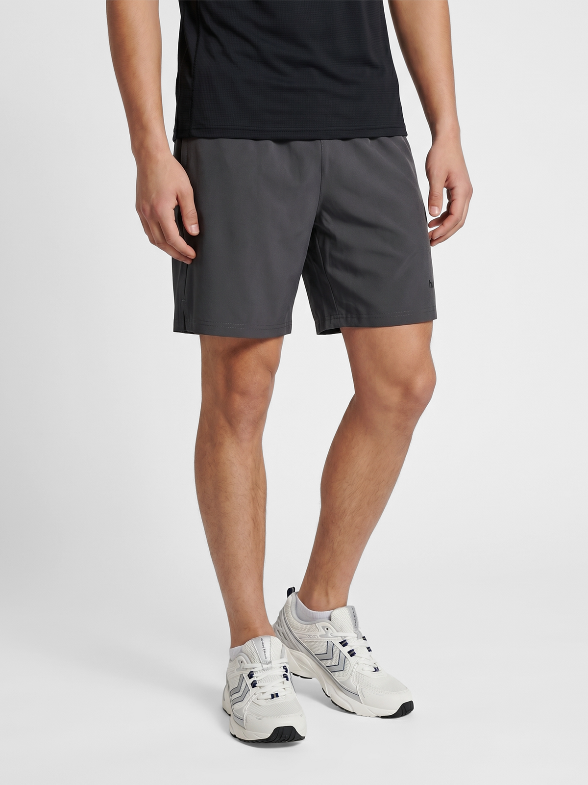 hummel Hybrid Shorts Ebony