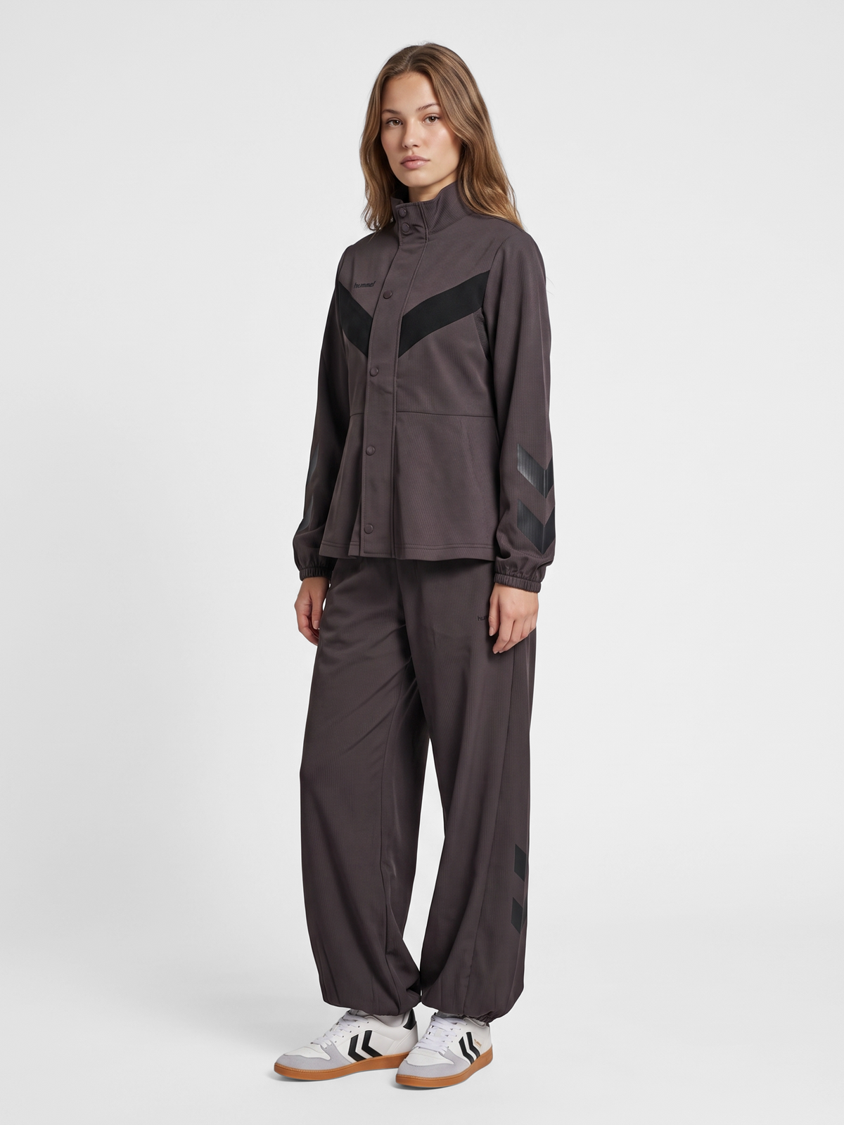 hummel I-D Funnel Neck Stripe Jacket Shale