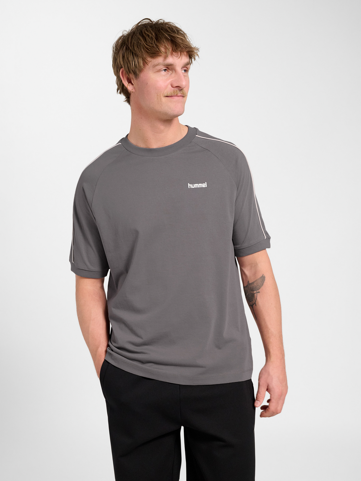 hummel Club Rest Day T-shirt S/S Charcoal Gray