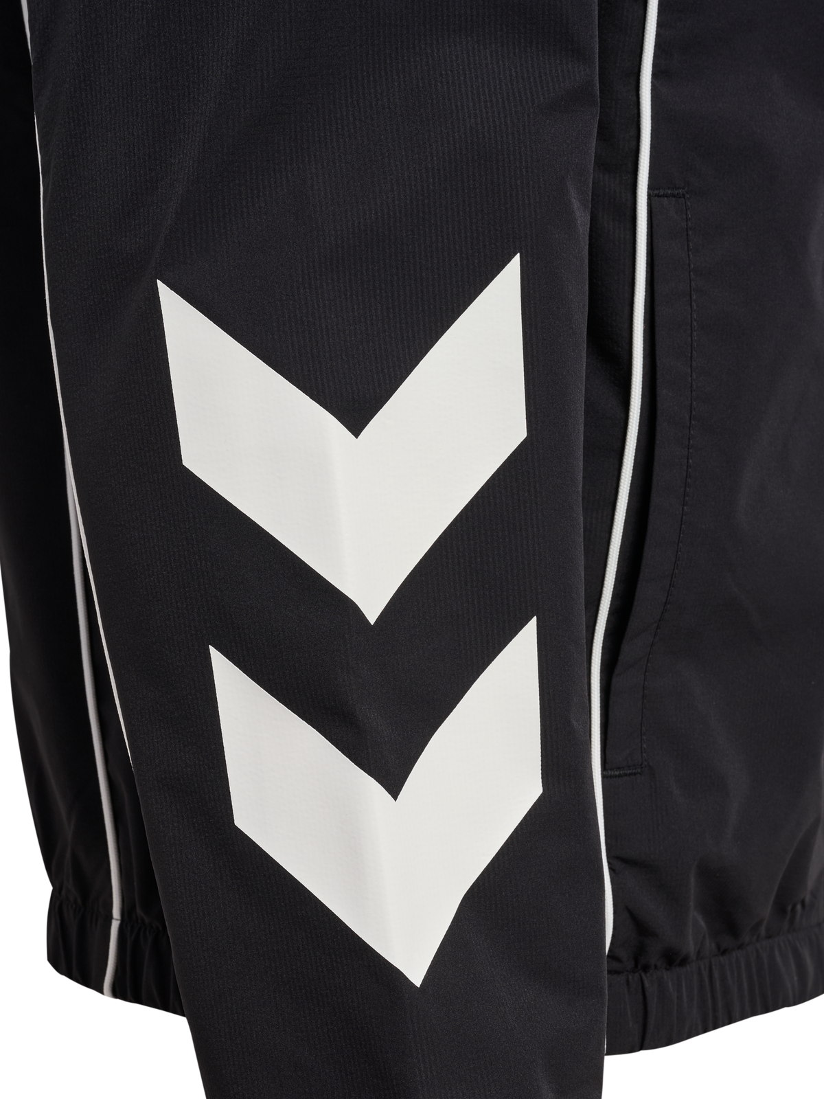 hummel I-D Ripstop M Track Jacket Black Beauty