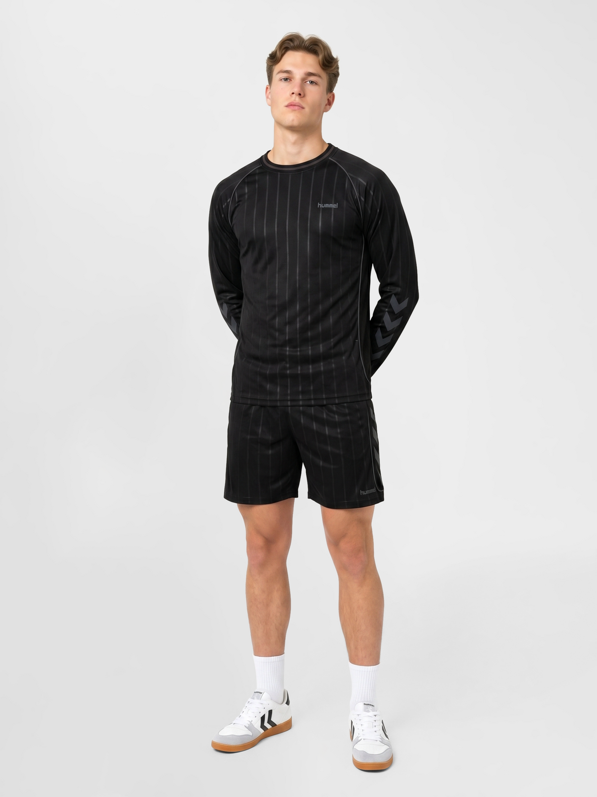 hummel Pitch T-shirt L/S Black