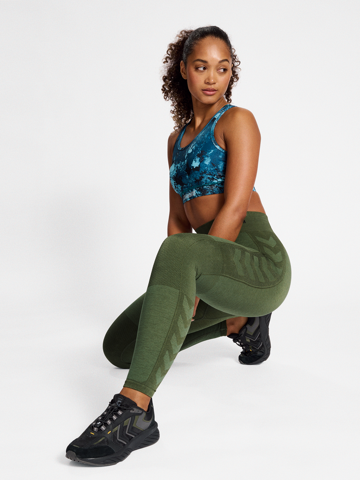 hummel Clea Seamless Mid Waist Tights Climbing Ivy/Beetle Melange