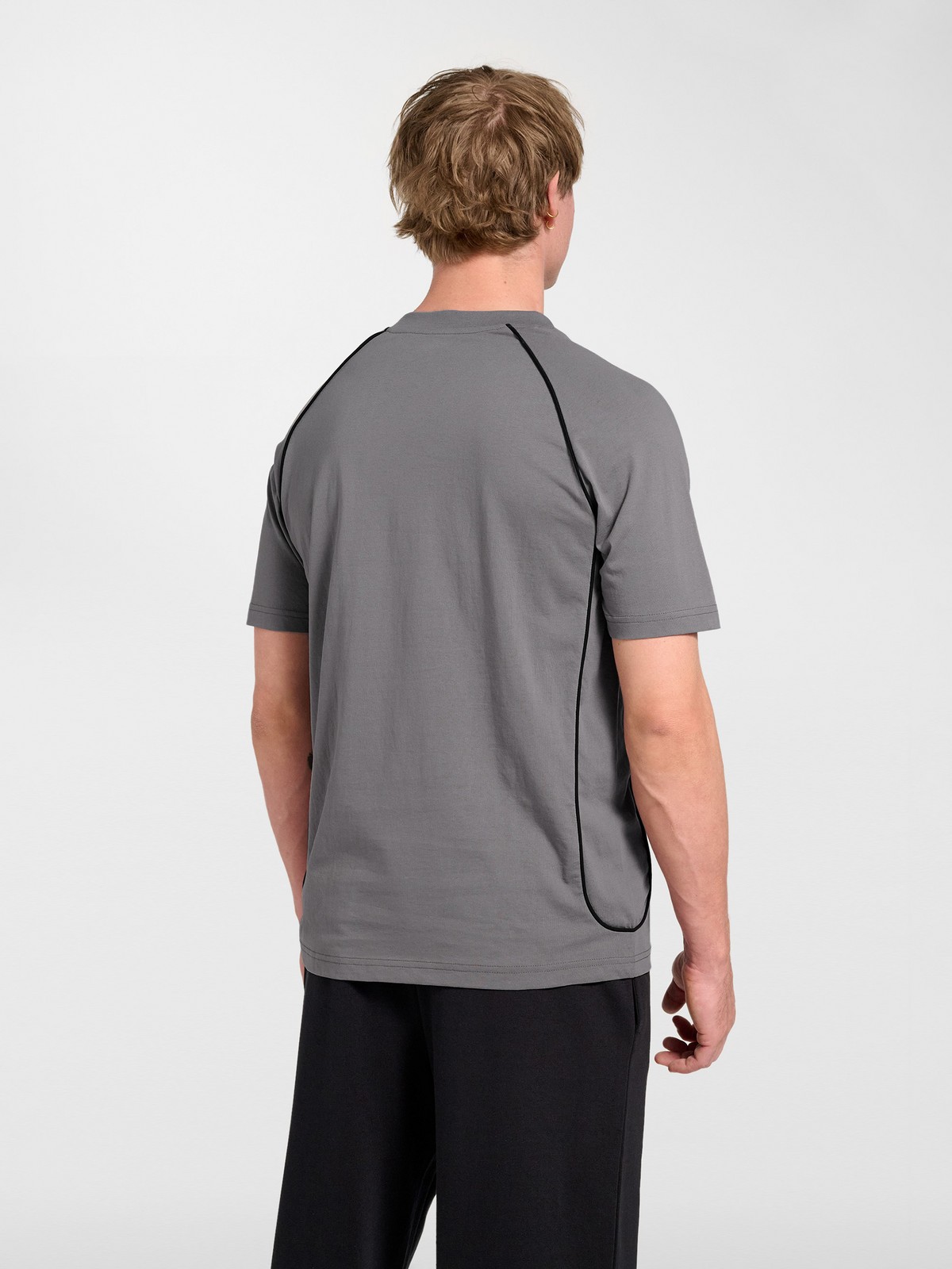 hummel Pitch Rest Day T-shirt S/S Charcoal Gray