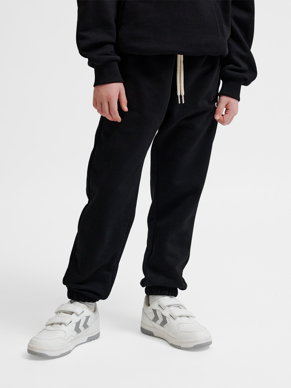hummel Jr Loose Sweatpants Bee Black