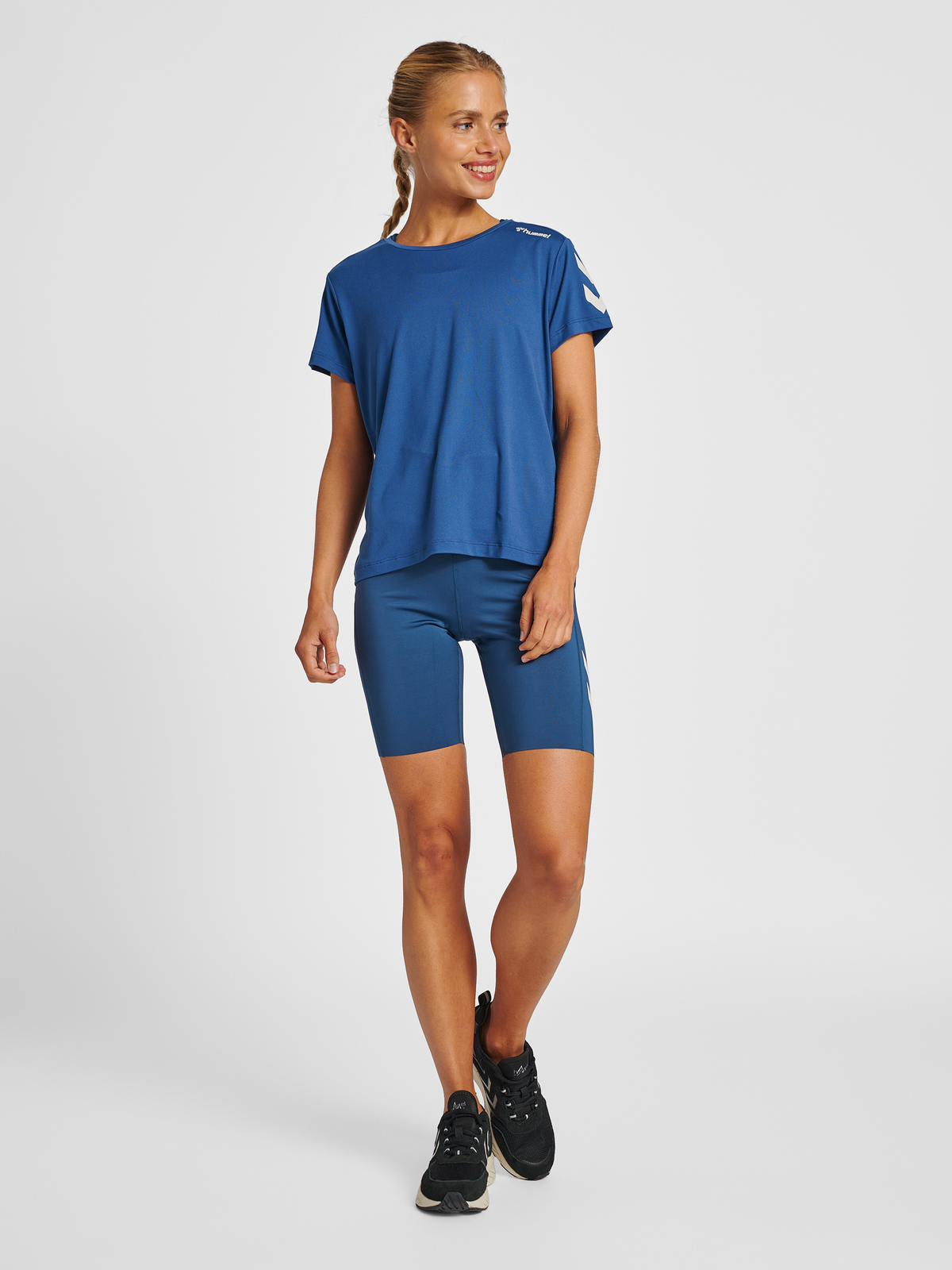 hummel Mt Grace HW Tight Shorts Insignia Blue