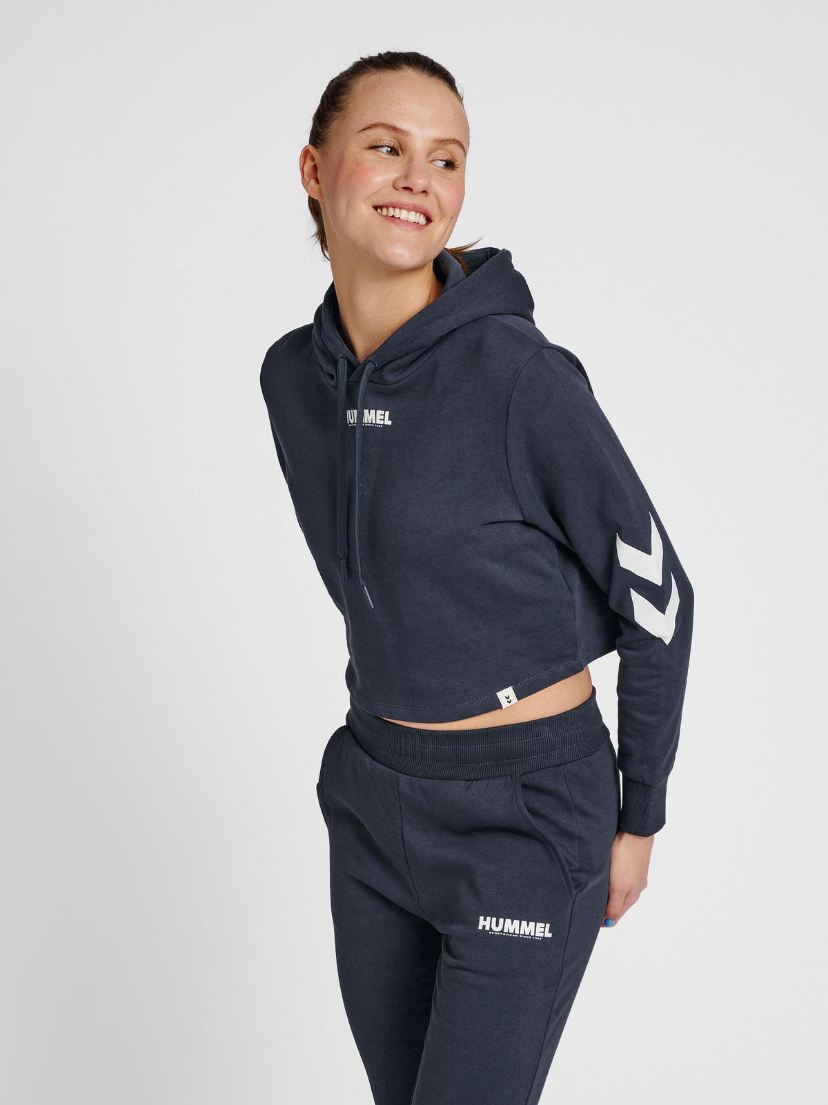hummel Legacy Woman Cropped Hoodie Blue Nights