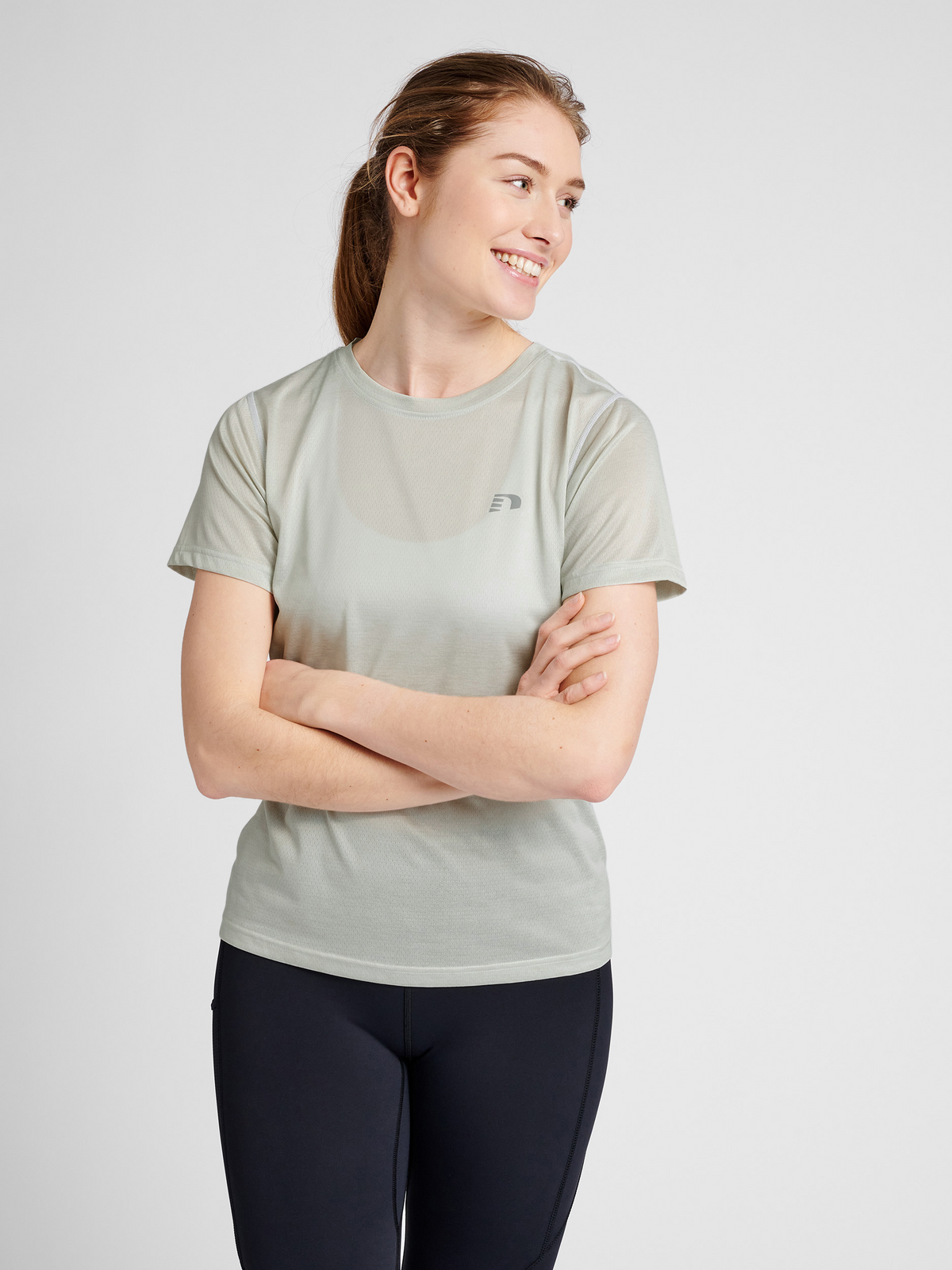 Newline Women Statement T-shirt S/S Oyster Mushroom Melange