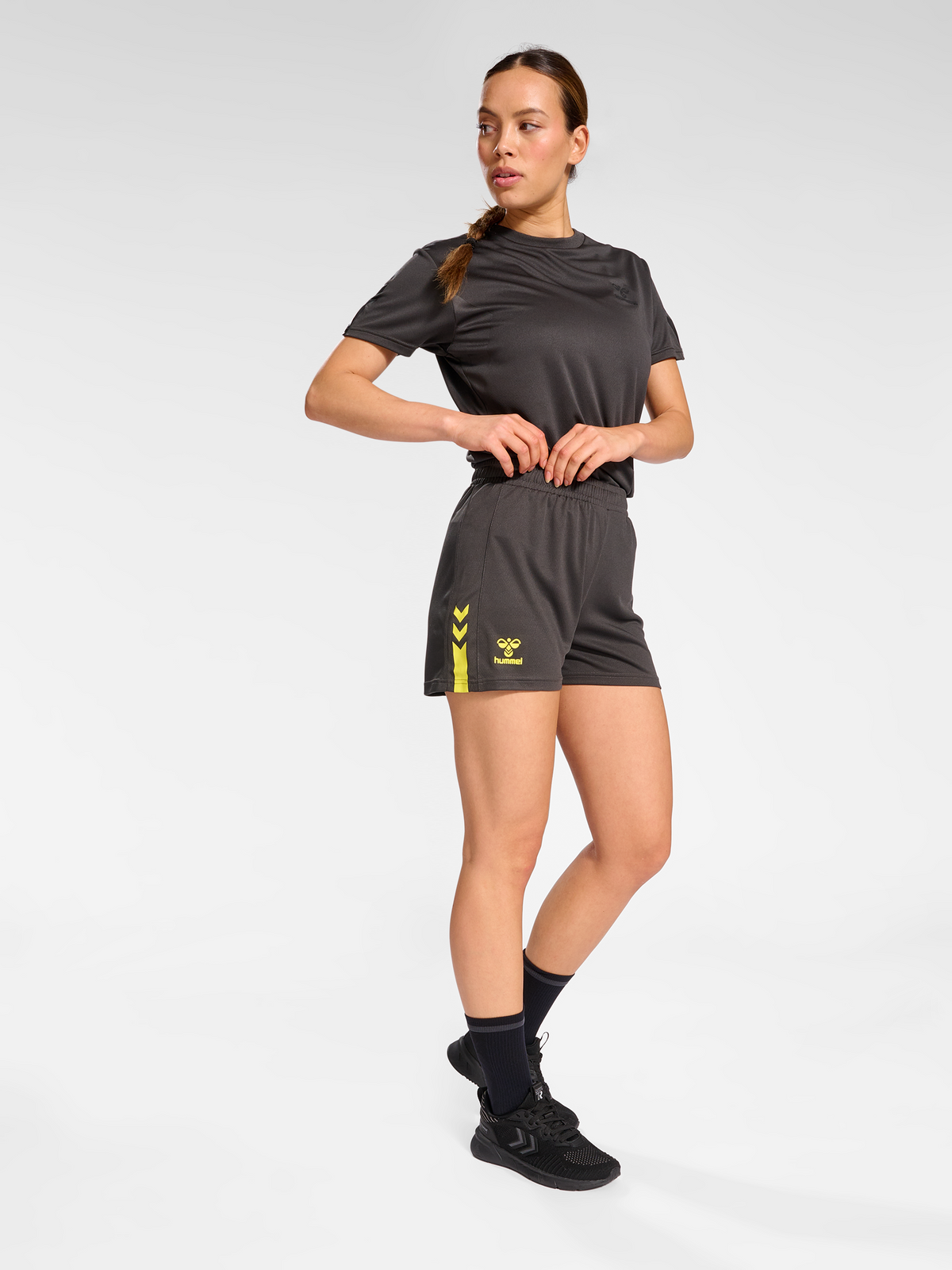 hummel Active Pl Shorts Woman Obsidian/Sulphur Spring