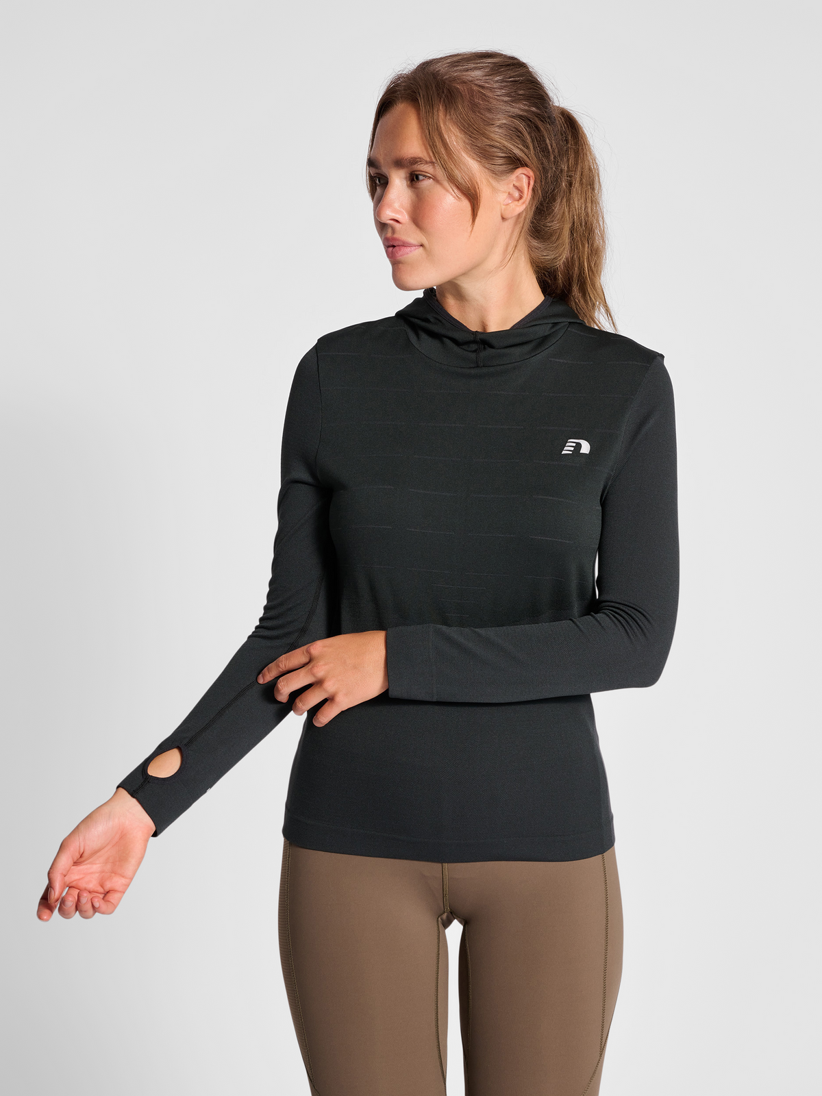 Newline Cambrigde Seamless Hoodie Female Black