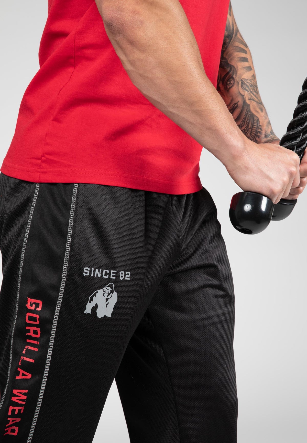 Gorilla Wear Functional Mesh Pants, black/red
