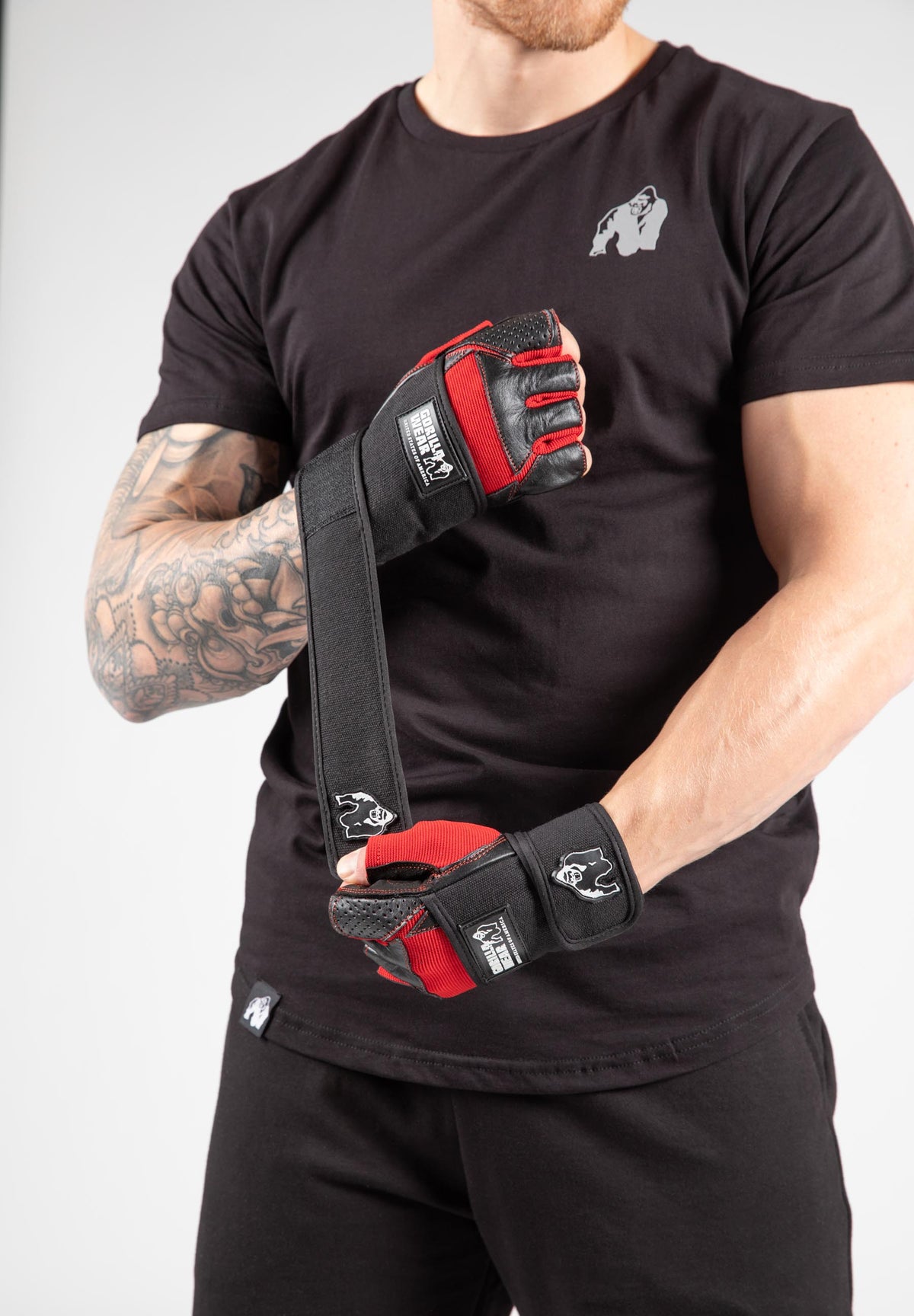 Gorilla Wear Dallas Wrist Wraps Gloves, black/red